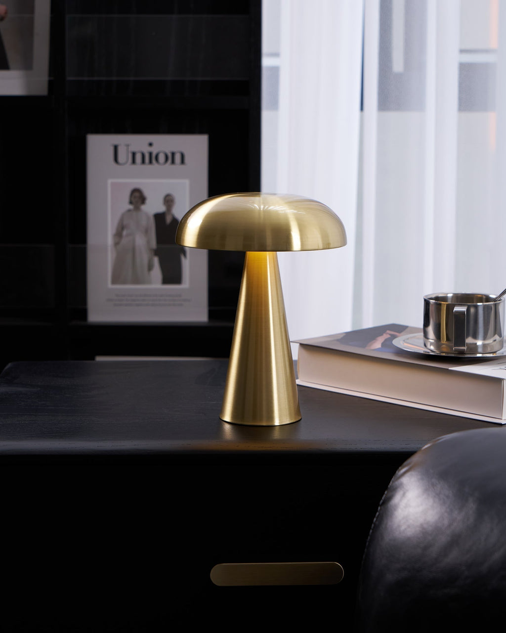 Metal Touch Table Lamp in Six Colors