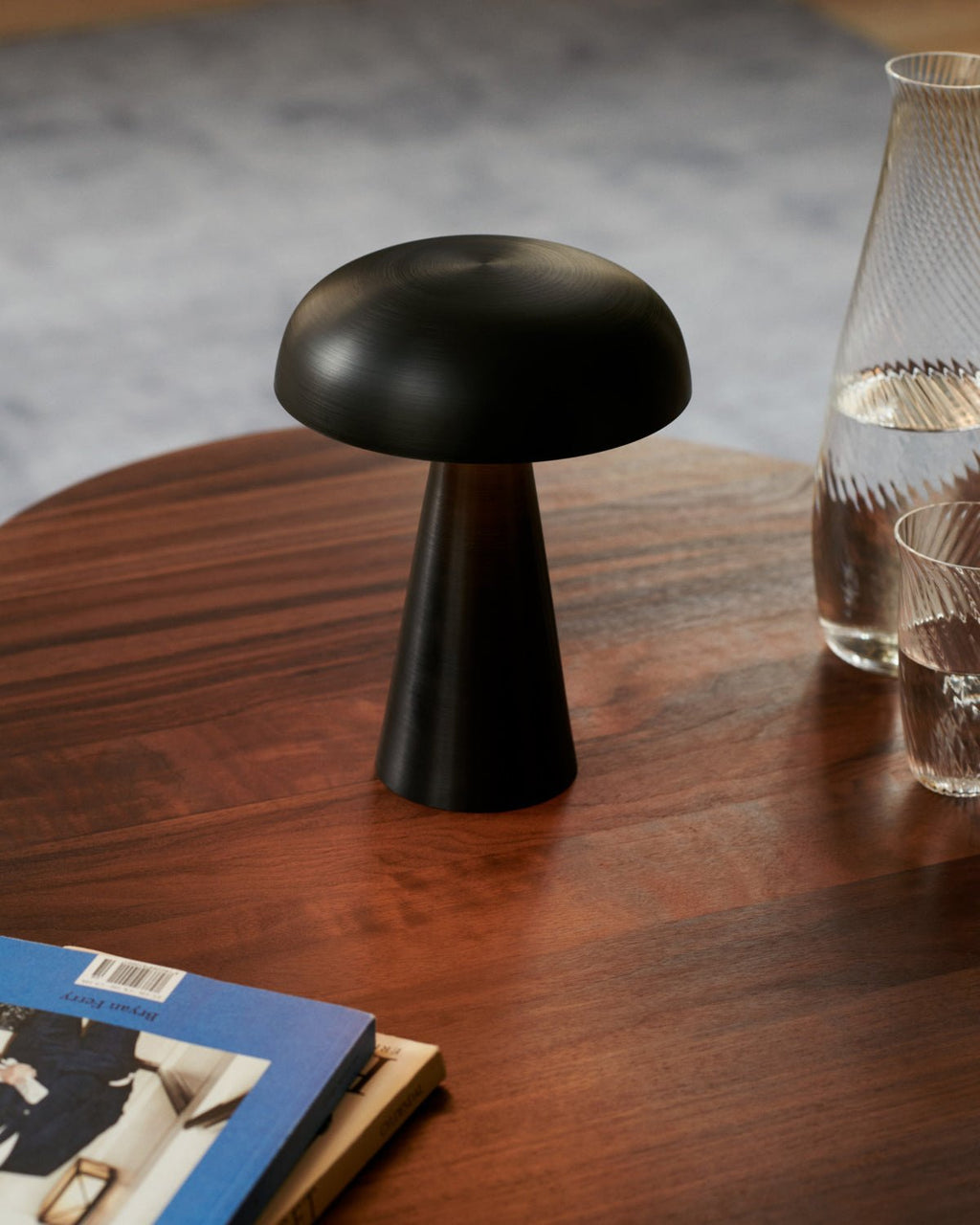 Metal Touch Table Lamp in Six Colors