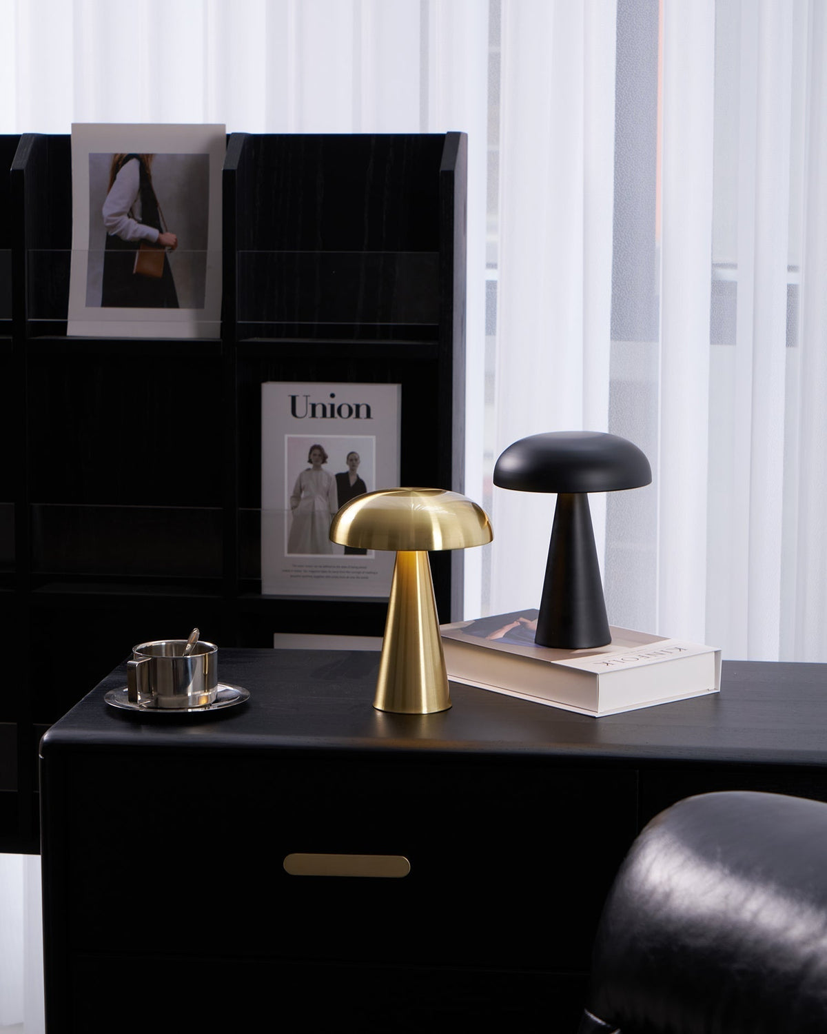 Metal Touch Table Lamp in Six Colors