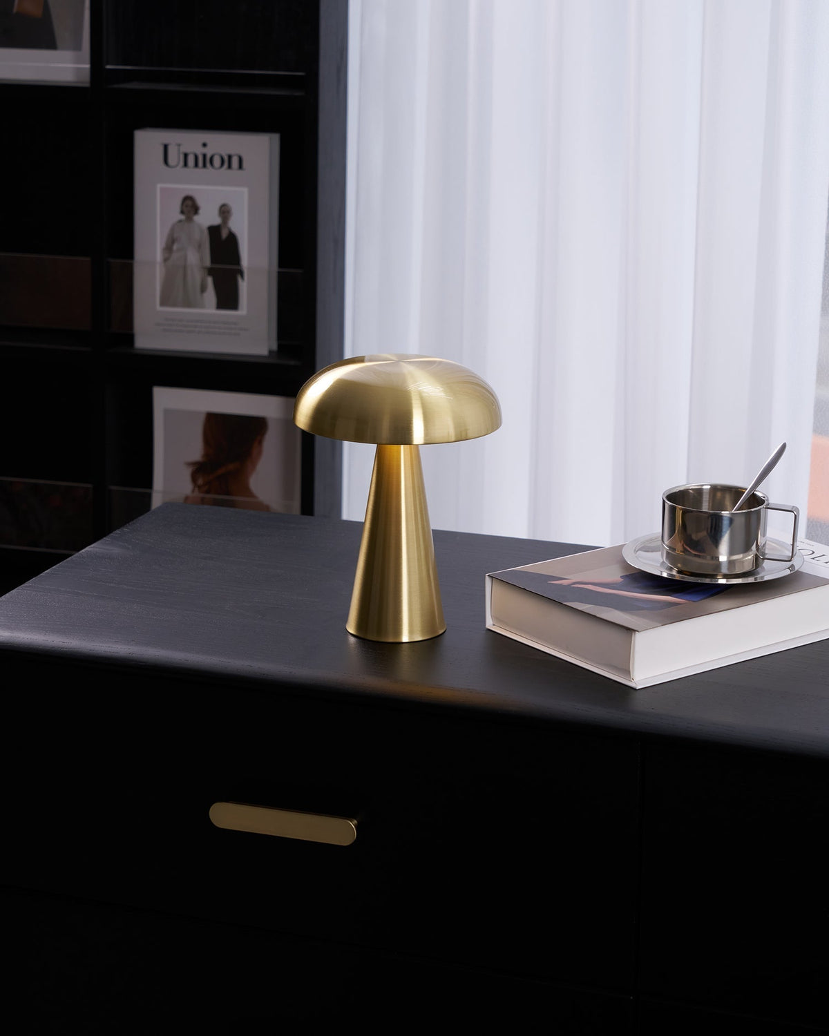 Metal Touch Table Lamp in Six Colors