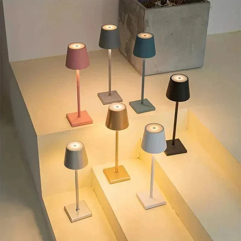 Minimal Aluminum Table Lamp in Nine Colors
