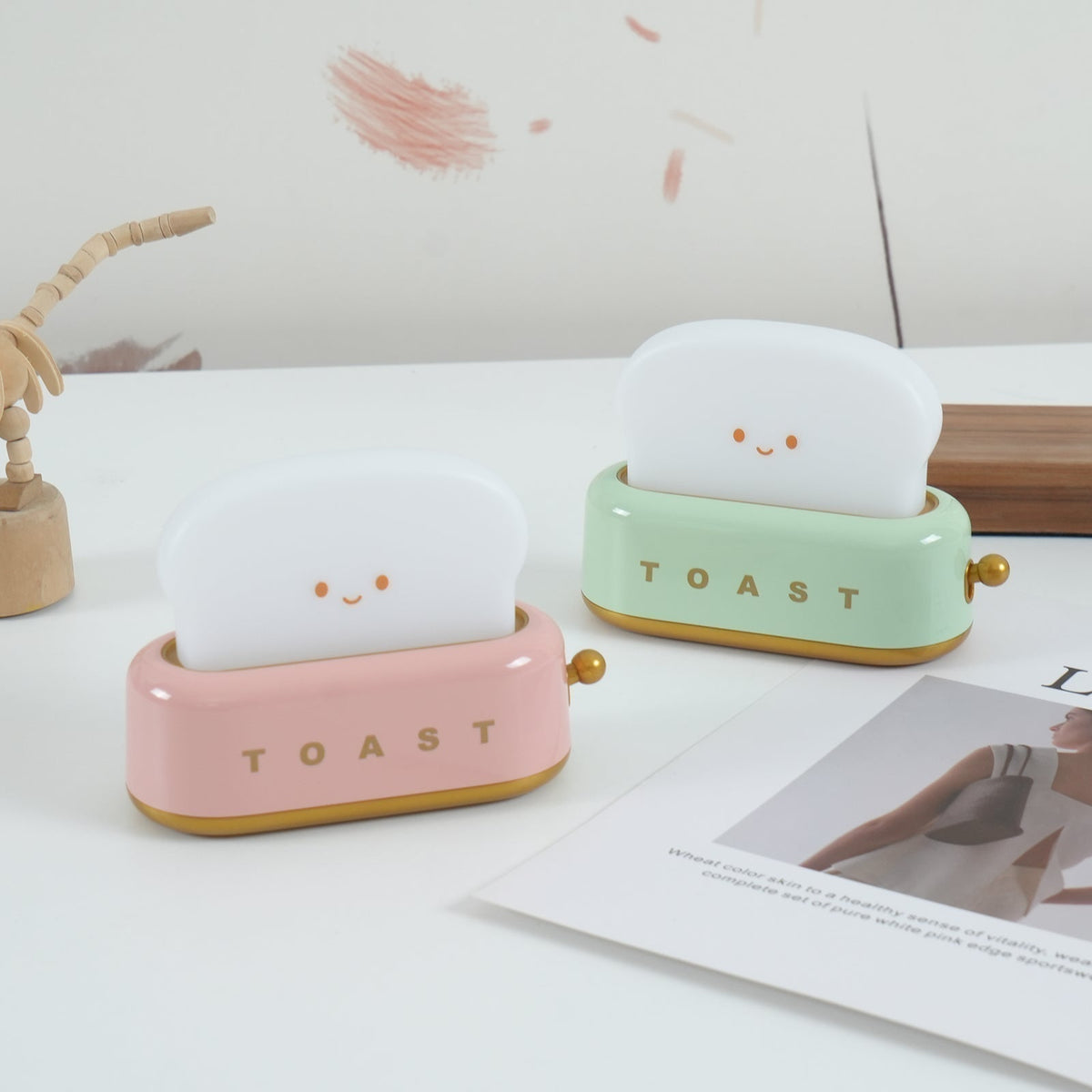 Novelty Toaster Lamp with Glowing Toast