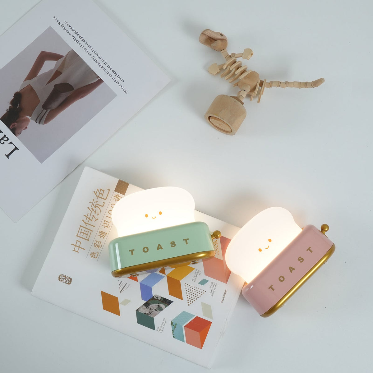 Novelty Toaster Lamp with Glowing Toast