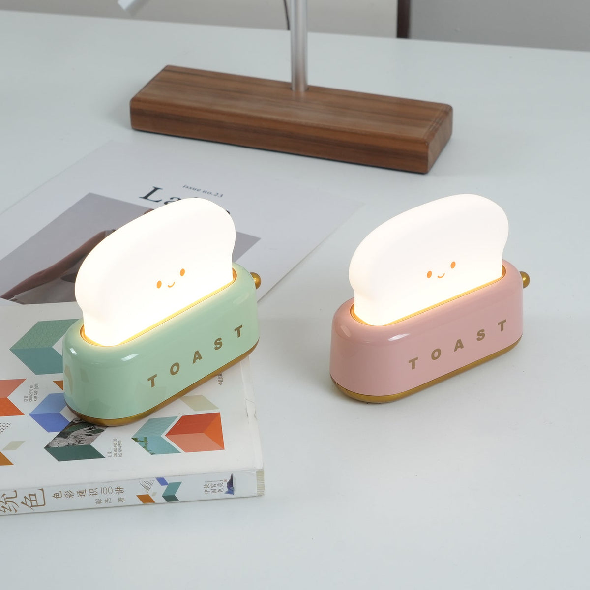 Novelty Toaster Lamp with Glowing Toast